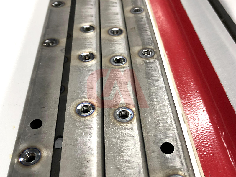 Display Rack Square Tube Thermal Drilling & Tapping