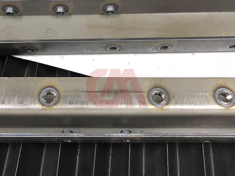 Display Rack Square Tube Thermal Drilling & Tapping