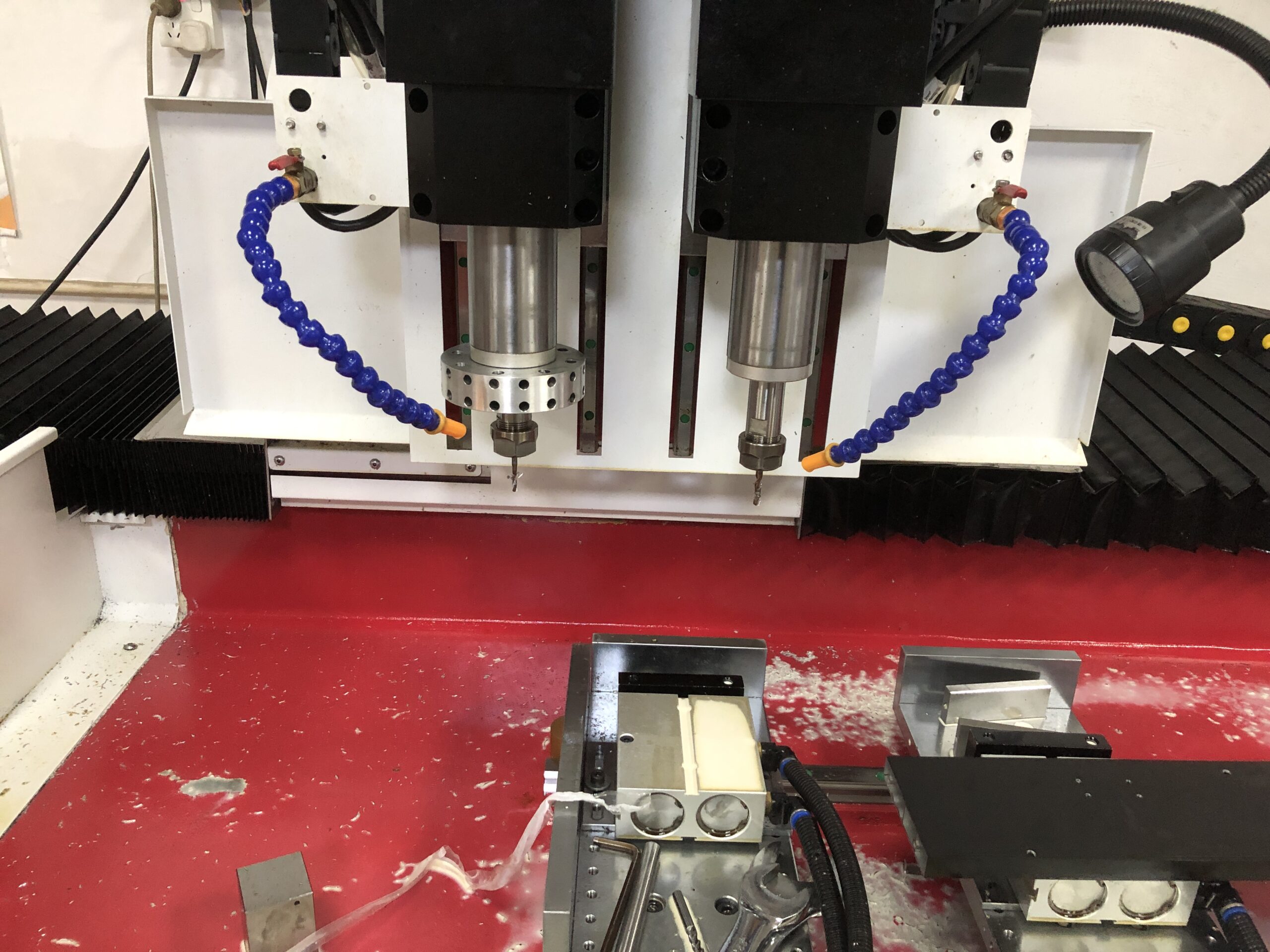 cnc drilling tapping machine